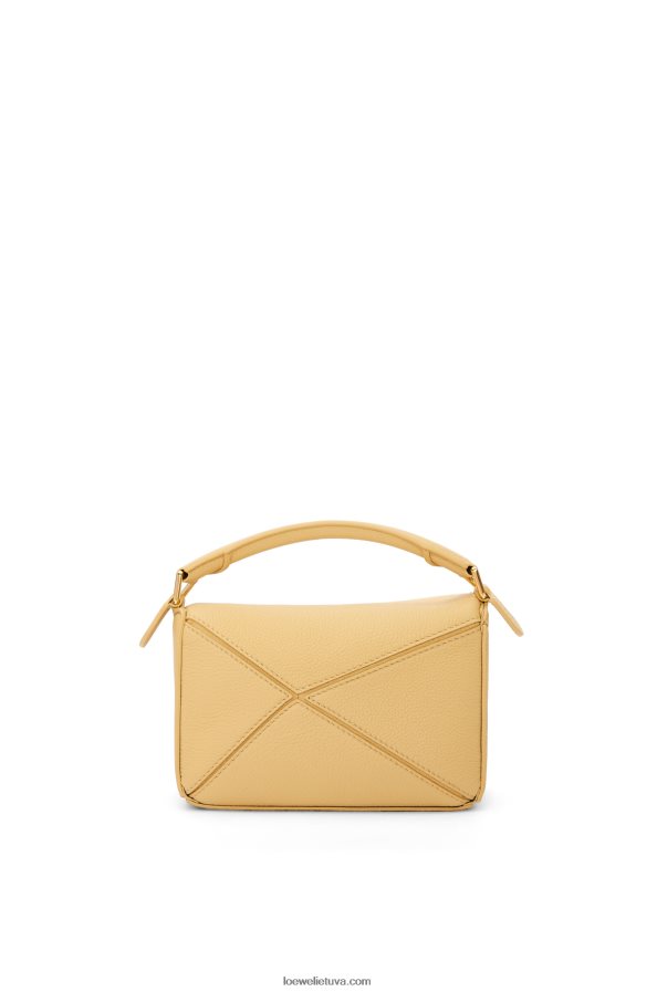 Loewe moterys mini dėlionės maišelis iš minkštos grūdėtos veršienos tamsus sviestas BZ26XN234