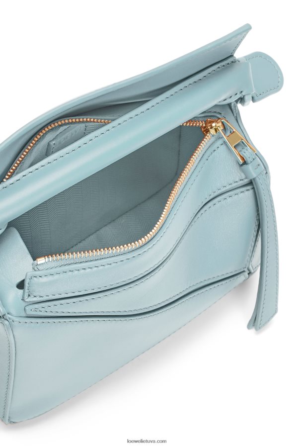 Loewe moterys mini galvosūkių maišelis iš satino veršiuko odos akvamarinas BZ26XN264