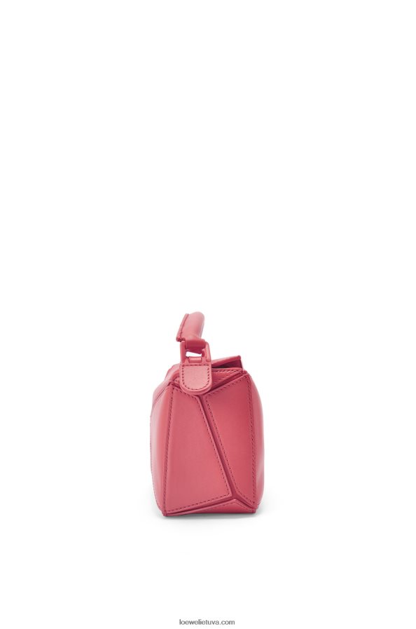 Loewe moterys mini galvosūkių maišelis iš satino veršiuko odos slyva BZ26XN266