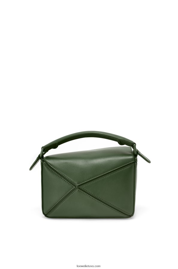 Loewe moterys mini galvosūkių maišelis iš satino veršiuko odos vintažinė chaki BZ26XN270