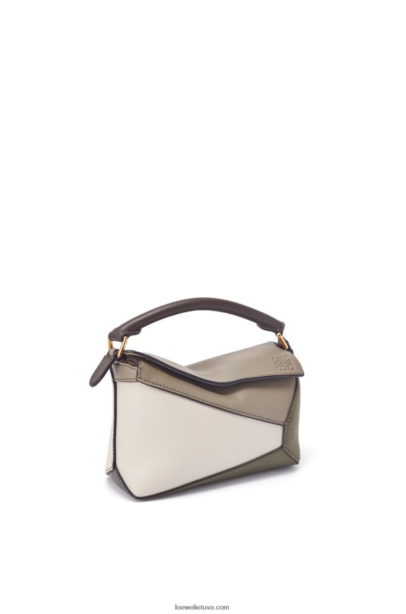 Loewe moterys mini galvosūkio kraštas iš Nappa veršiuko odos lauro žalia/šviesi aviža BZ26XN253