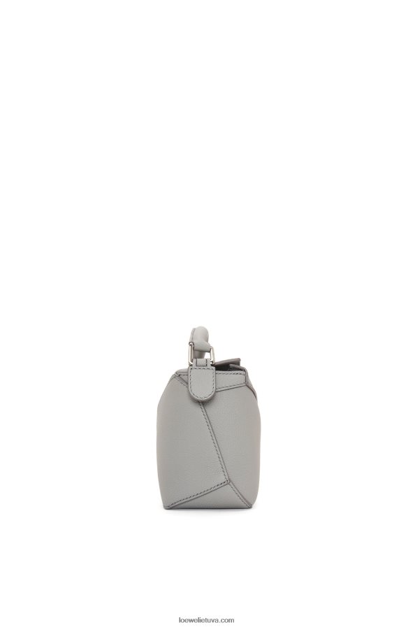 Loewe moterys mini maišelis dėlionės kraštų iš minkštos grūdėtos veršienos perlų pilka BZ26XN198
