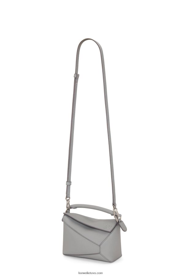 Loewe moterys mini maišelis dėlionės kraštų iš minkštos grūdėtos veršienos perlų pilka BZ26XN198