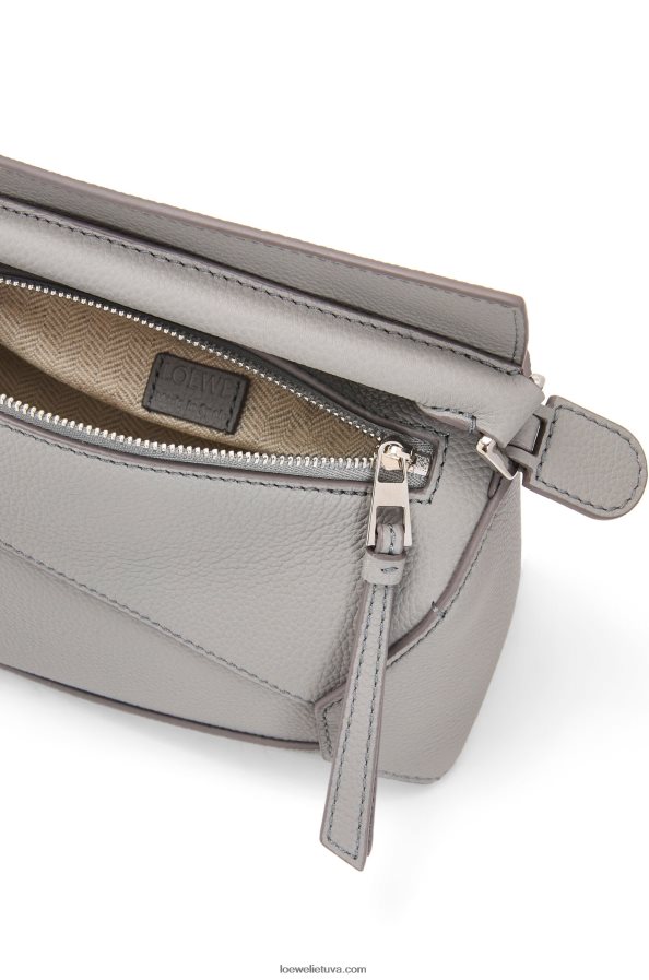 Loewe moterys mini maišelis dėlionės kraštų iš minkštos grūdėtos veršienos perlų pilka BZ26XN198