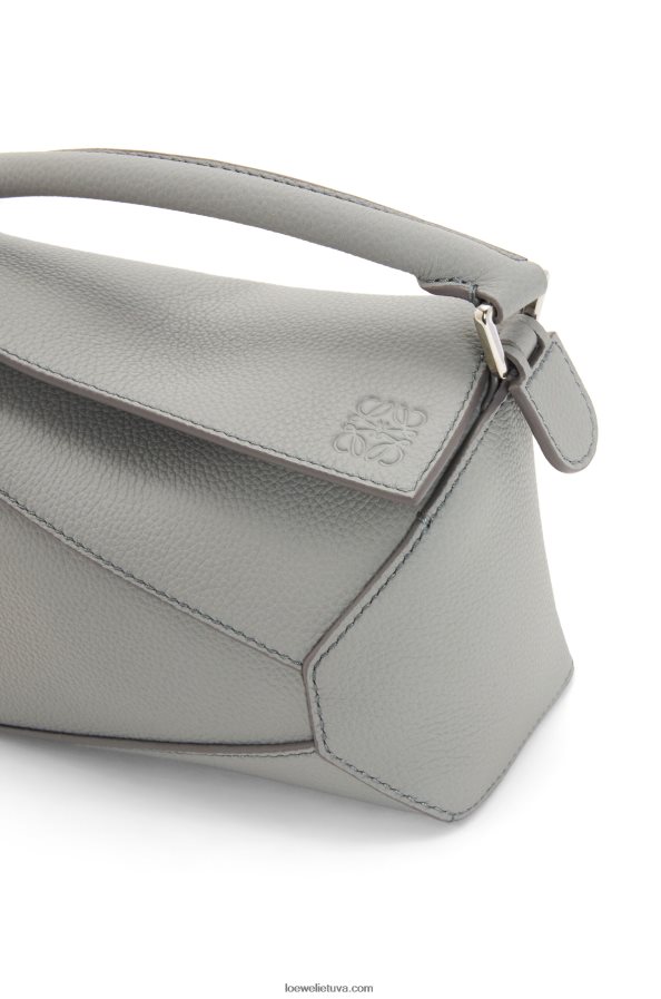 Loewe moterys mini maišelis dėlionės kraštų iš minkštos grūdėtos veršienos perlų pilka BZ26XN198