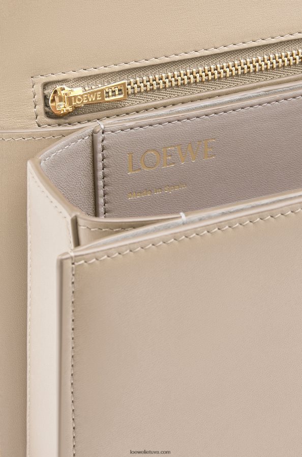 Loewe moterys gojos krepšys iš šilko veršio odos lengvas vaiduoklis BZ26XN546