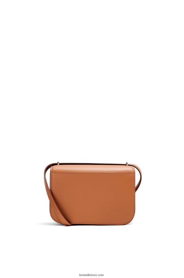 Loewe moterys mažas gojos krepšys iš šilkinės veršio odos įdegis BZ26XN280