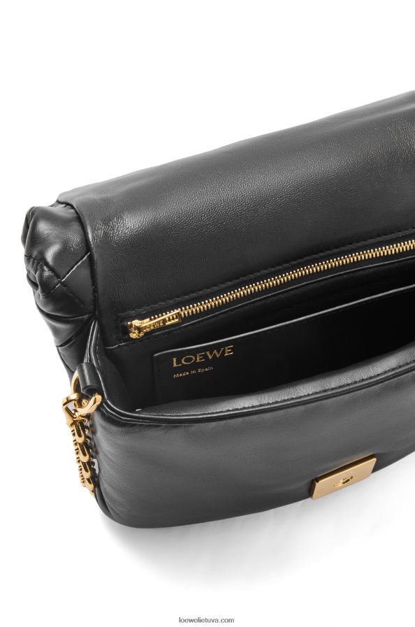 Loewe moterys pūkuotas goja iš klostuoto blizgaus napos ėriuko odos juodas BZ26XN384