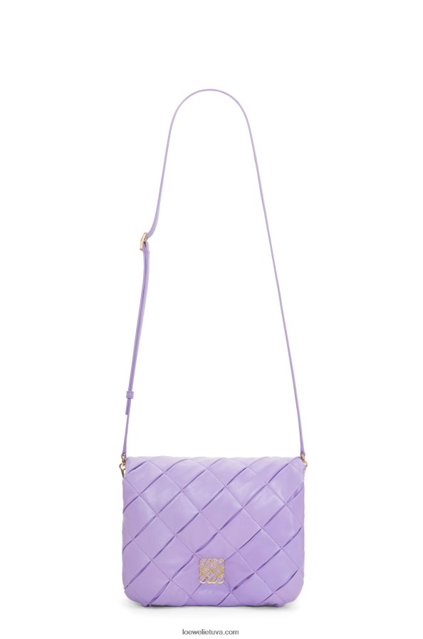 Loewe moterys pūkuotas goja iš klostuoto blizgaus napos ėriuko odos šviesiai violetinė BZ26XN379