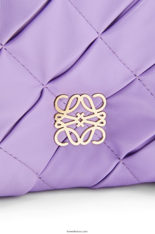 Loewe moterys pūkuotas goja iš klostuoto blizgaus napos ėriuko odos šviesiai violetinė BZ26XN379