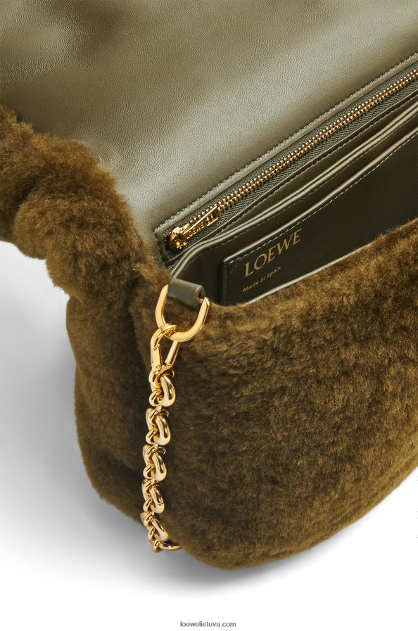 Loewe moterys pūkuotas goja maišelis iš kirpimo chaki žalia BZ26XN468
