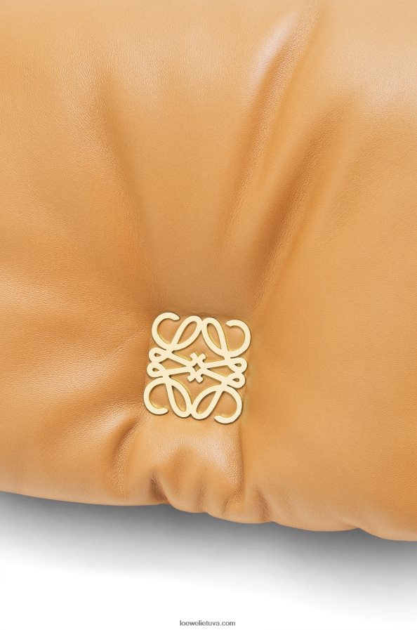 Loewe moterys puffer goya krepšys iš blizgios nappa ėriuko odos kupranugaris BZ26XN387