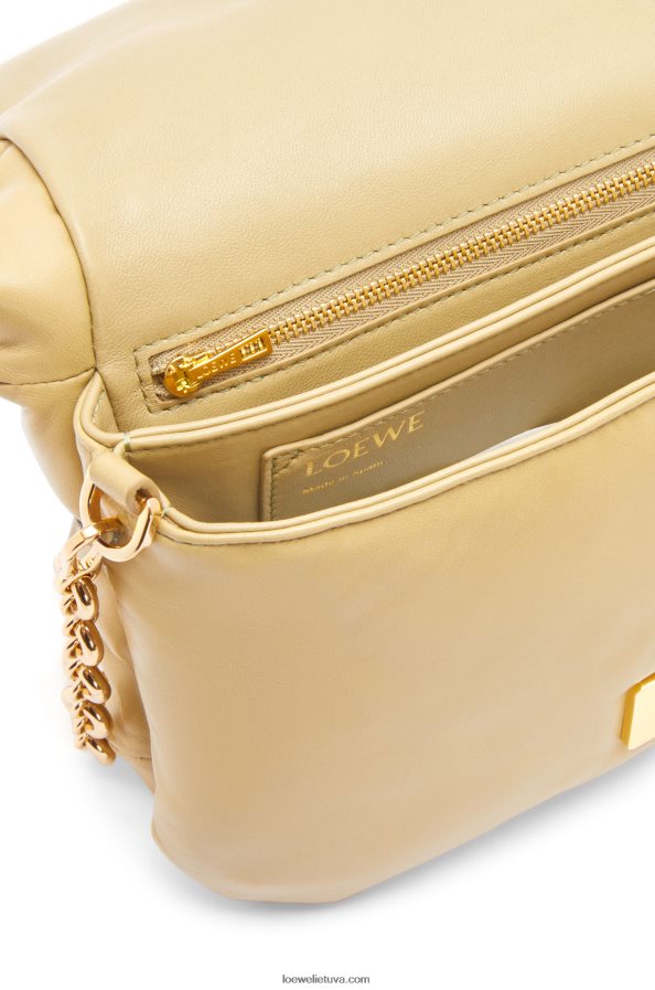 Loewe moterys puffer goya krepšys iš blizgios nappa ėriuko odos sviesto BZ26XN380