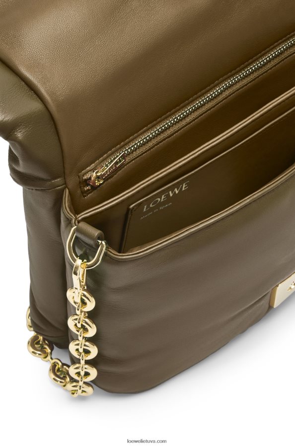 Loewe moterys puffer goya krepšys iš blizgios nappa ėriuko odos tamsiai chaki žalia BZ26XN465