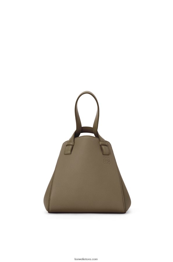 Loewe moterys hamako grynuolio maišelis iš minkštos grūdėtos veršio odos laurų žalia BZ26XN500