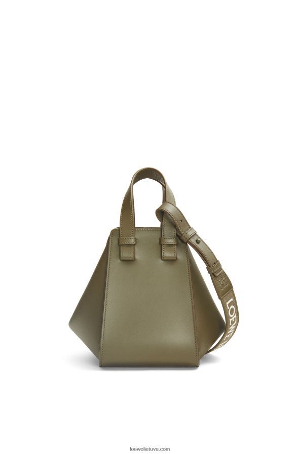 Loewe moterys kompaktiškas hamakas iš satino blauzdos odos arbatos dulkių glajus BZ26XN431