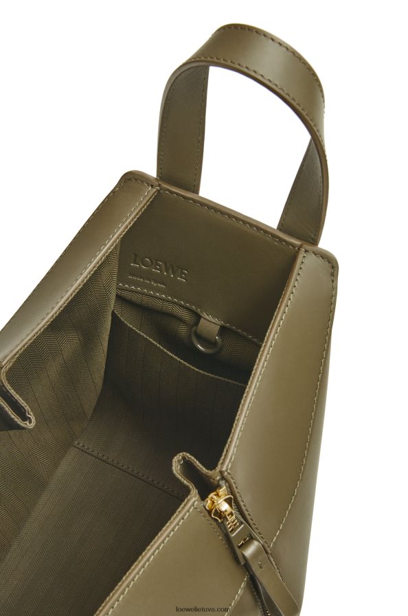 Loewe moterys kompaktiškas hamakas iš satino blauzdos odos arbatos dulkių glajus BZ26XN431