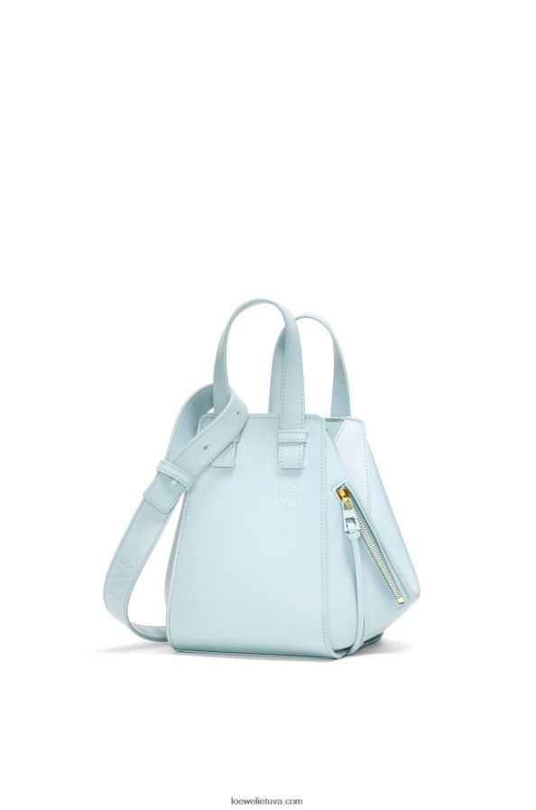 Loewe moterys kompaktiškas hamakas iš satino veršio odos akvamarinas BZ26XN460