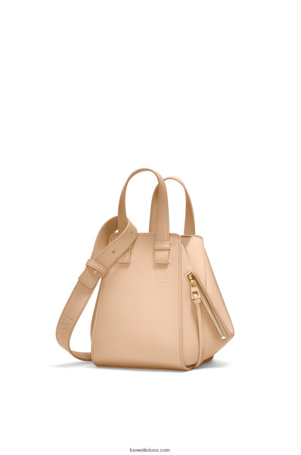 Loewe moterys kompaktiškas hamakas iš satino veršio odos nuogas BZ26XN432