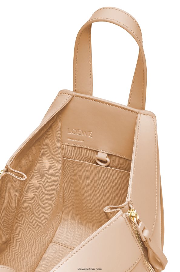Loewe moterys kompaktiškas hamakas iš satino veršio odos nuogas BZ26XN432