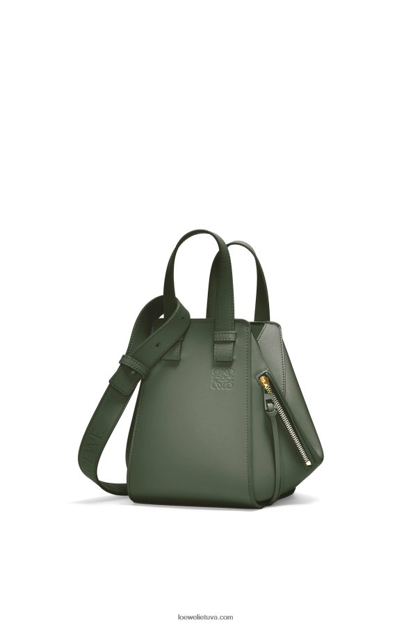 Loewe moterys kompaktiškas hamakas iš satino veršio odos vintažinė chaki BZ26XN461