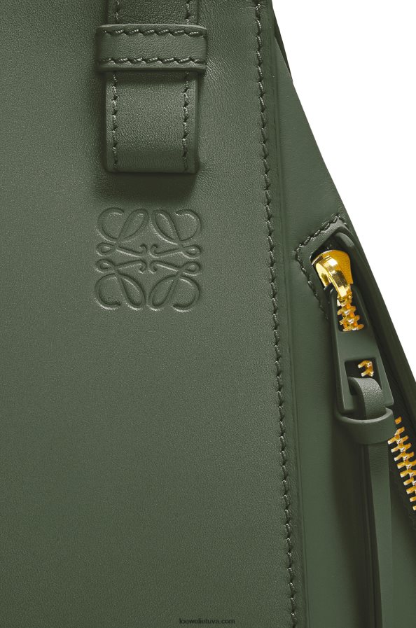 Loewe moterys kompaktiškas hamakas iš satino veršio odos vintažinė chaki BZ26XN461