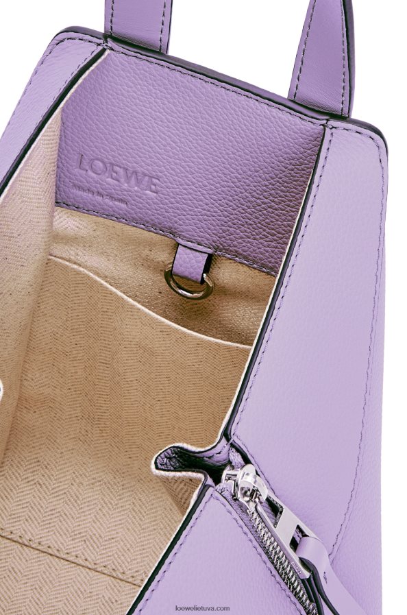 Loewe moterys kompaktiškas hamako krepšys iš minkštos grūdėtos blauzdos odos šviesiai violetinė BZ26XN406