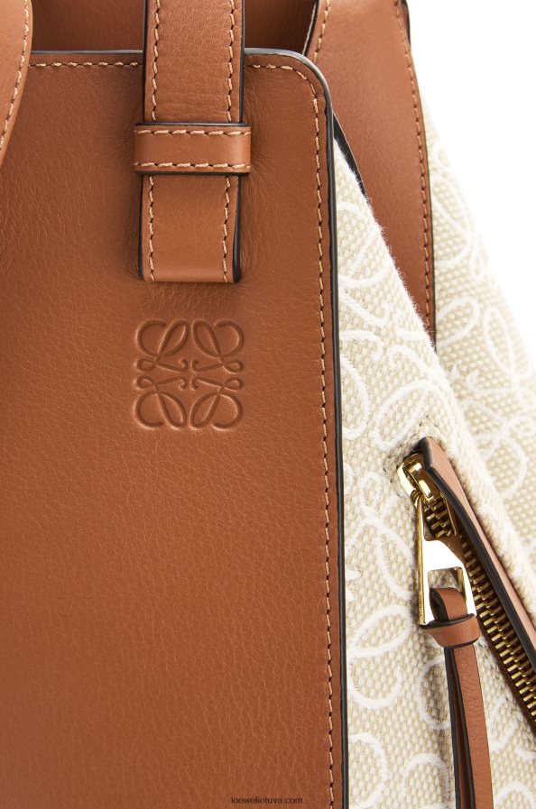Loewe moterys mažas hamako krepšys iš anagraminio žakardo ir blauzdos odos ecru/tan BZ26XN523