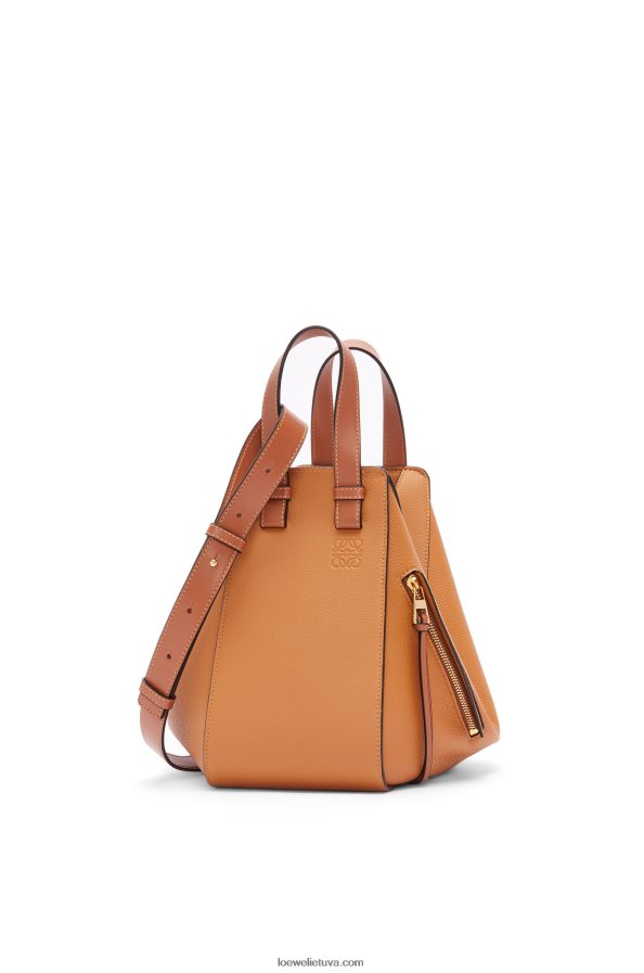 Loewe moterys mažas hamako maišelis iš minkštos grūdėtos veršienos lengva karamelė BZ26XN439