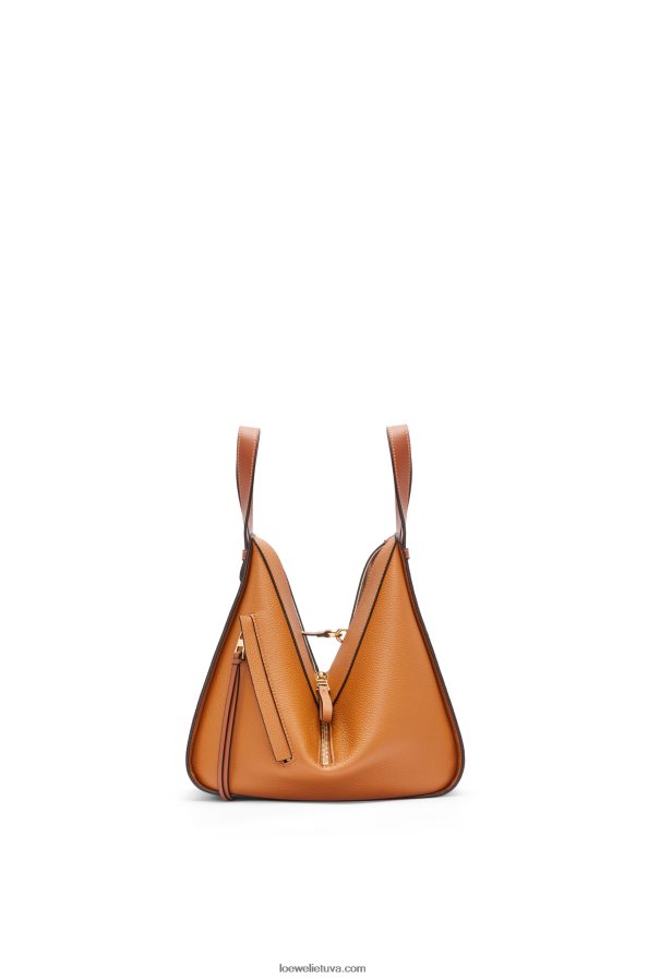 Loewe moterys mažas hamako maišelis iš minkštos grūdėtos veršienos lengva karamelė BZ26XN439