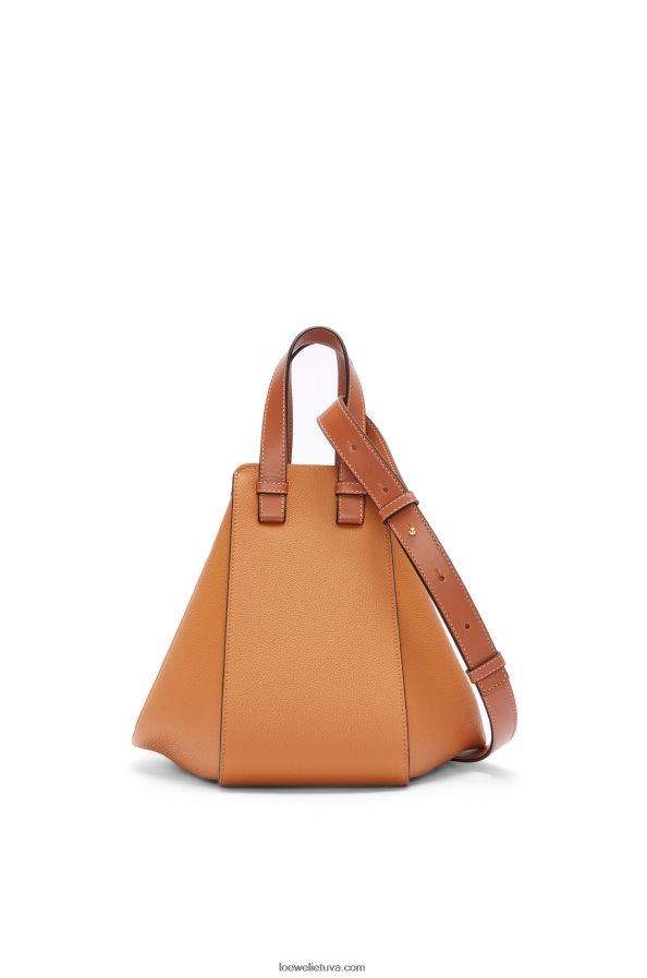 Loewe moterys mažas hamako maišelis iš minkštos grūdėtos veršienos lengva karamelė BZ26XN439