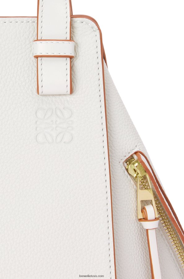 Loewe moterys mažas hamako maišelis iš minkštos grūdėtos veršienos minkšta balta BZ26XN503