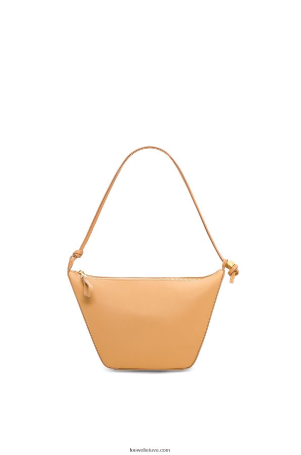 Loewe moterys mini hamakas valkata krepšys iš klasikinės blauzdos odos šilta dykuma BZ26XN323