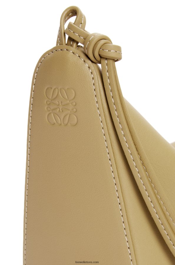 Loewe moterys mini hamakas valkata krepšys iš klasikinės blauzdos odos molio žalia BZ26XN325