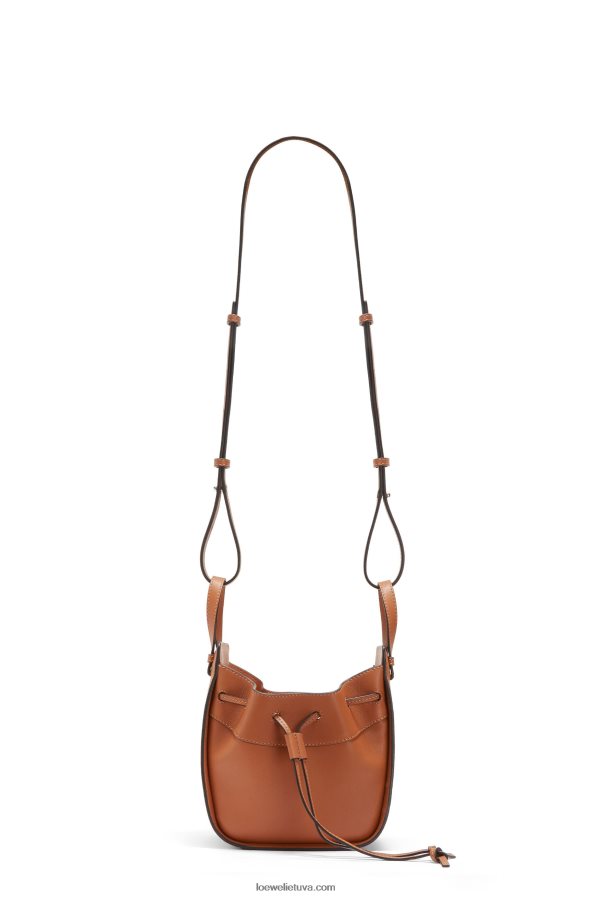 Loewe moterys mini hamako virvelė iš klasikinės blauzdos odos įdegis BZ26XN242