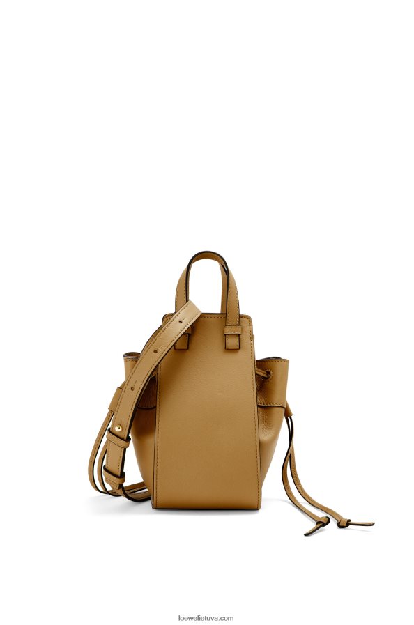 Loewe moterys mini hamako virvelė iš klasikinės blauzdos odos ochros žalia BZ26XN243