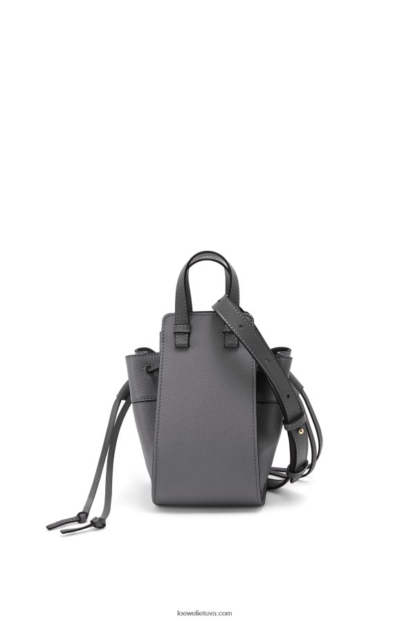 Loewe moterys mini hamako virvelė iš minkštos grūdėtos blauzdos asfalto pilka BZ26XN252