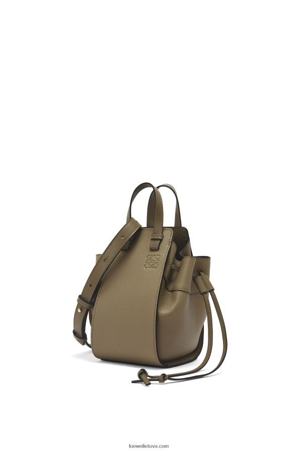 Loewe moterys mini hamako virvelė iš minkštos grūdėtos blauzdos laurų žalia BZ26XN241
