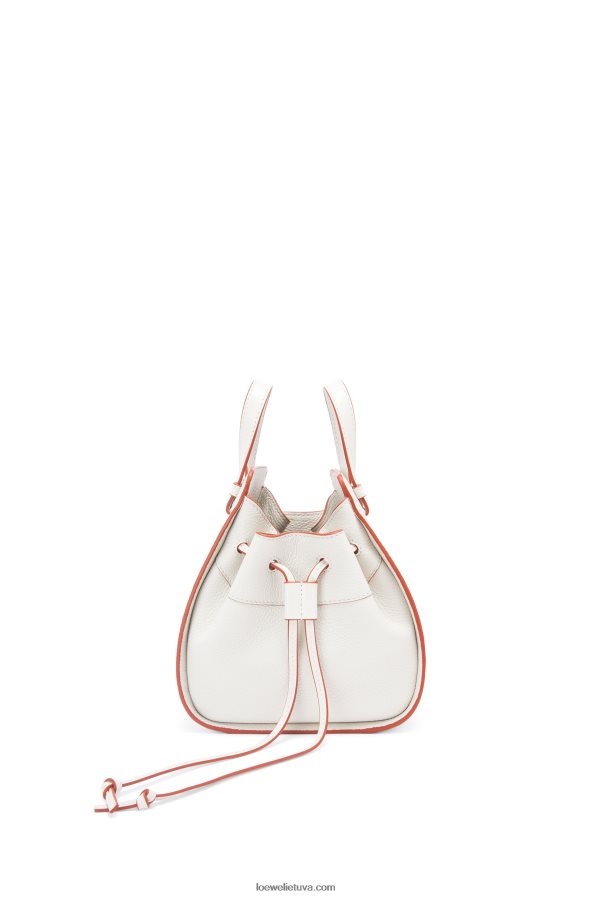 Loewe moterys mini hamako virvelė iš minkštos grūdėtos blauzdos minkšta balta BZ26XN313