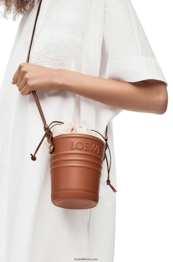 Loewe moterys Jardinier kišenė iš blauzdos odos įdegis BZ26XN227