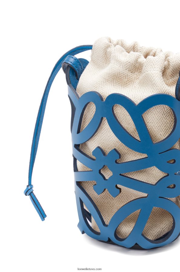 Loewe moterys anagramos iškirpta kišenė iš klasikinės blauzdos ir drobės universitetinė mėlyna BZ26XN225