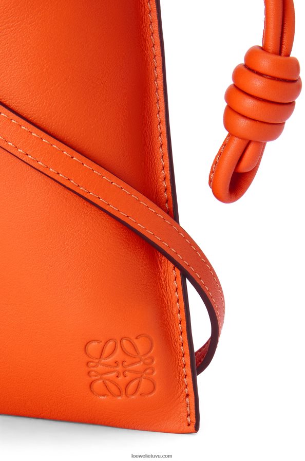 Loewe moterys flamenko kišenė iš napos blauzdos odos oranžinė BZ26XN599