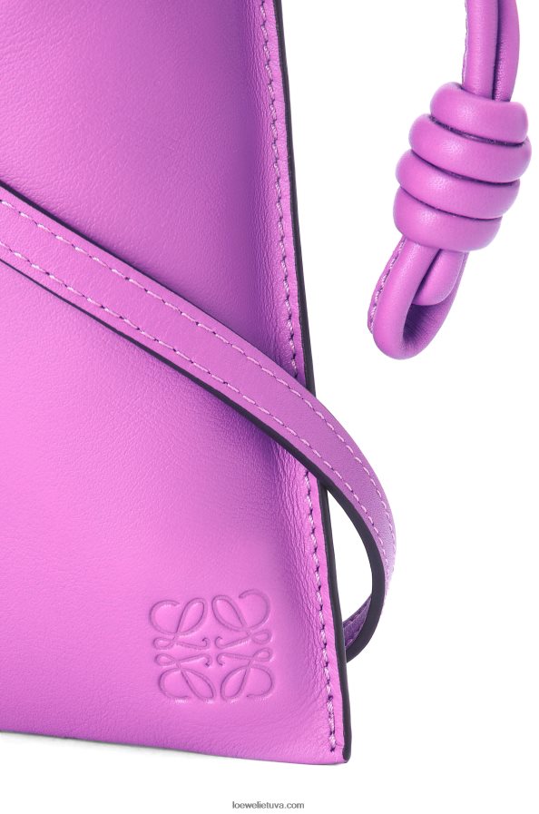 Loewe moterys flamenko kišenė iš napos blauzdos odos ryškiai violetinė BZ26XN295