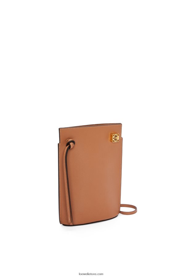 Loewe moterys kauliukų kišenė iš klasikinės blauzdos odos įdegis BZ26XN620