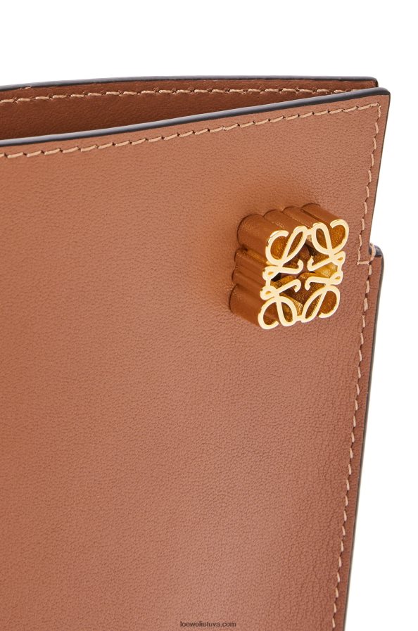 Loewe moterys kauliukų kišenė iš klasikinės blauzdos odos įdegis BZ26XN620