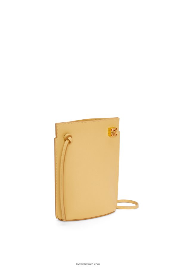 Loewe moterys kauliukų kišenė iš klasikinės blauzdos odos tamsus sviestas BZ26XN574