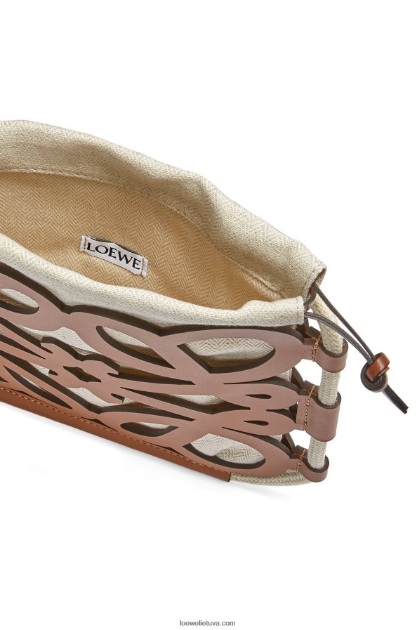 Loewe moterys Anagramos iškirptas kryžminis korpusas iš klasikinės blauzdos ir drobės tan/ecru BZ26XN327