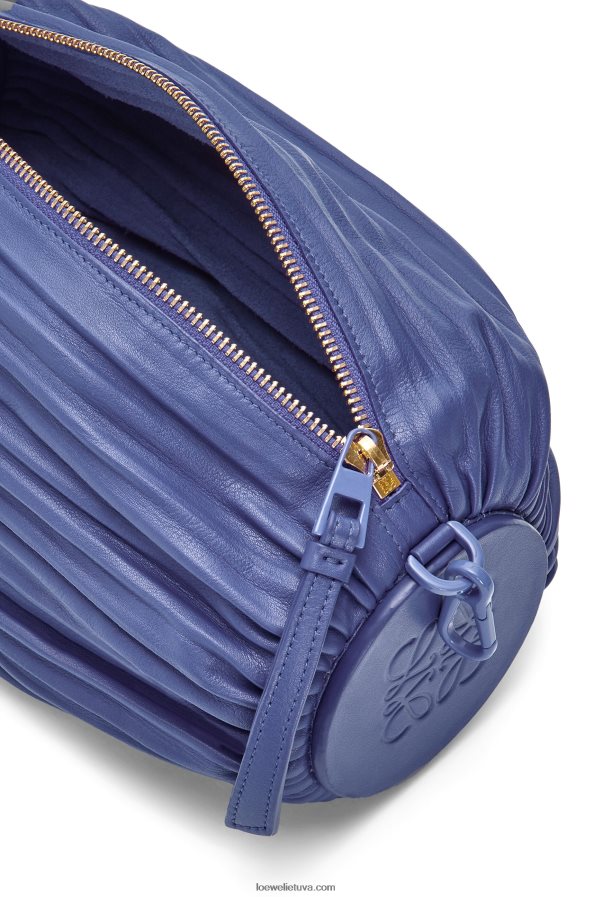 Loewe moterys apyrankės kišenė iš klostuoto nappa giliai violetinė glazūra BZ26XN601