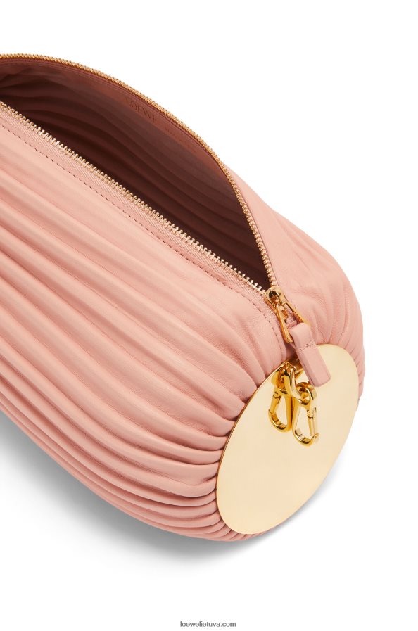 Loewe moterys apyrankės maišelis iš nappa veršiuko odos ir žalvario blyškiai rožinė BZ26XN618