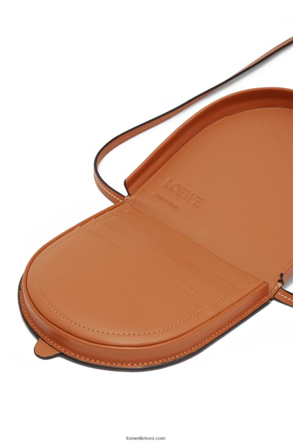 Loewe moterys mažas kulno maišelis iš minkštos blauzdos įdegis BZ26XN303